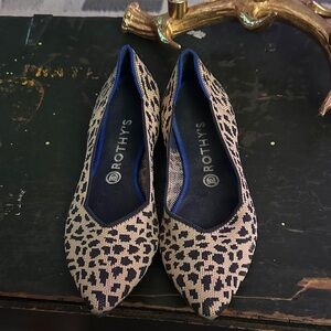 Rothy's Women's Blue and Tan Patterned Flats